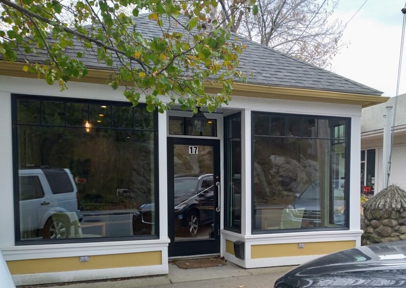 17 S Main St, Cohasset, MA for sale - Building Photo - Image 1 of 1