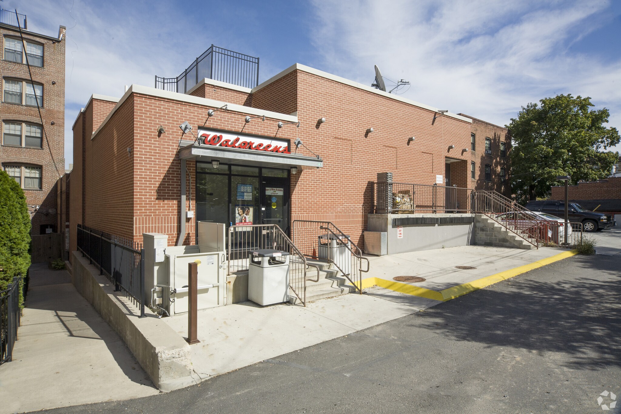 35243526 Connecticut Ave NW, Washington, DC 20008 Walgreens