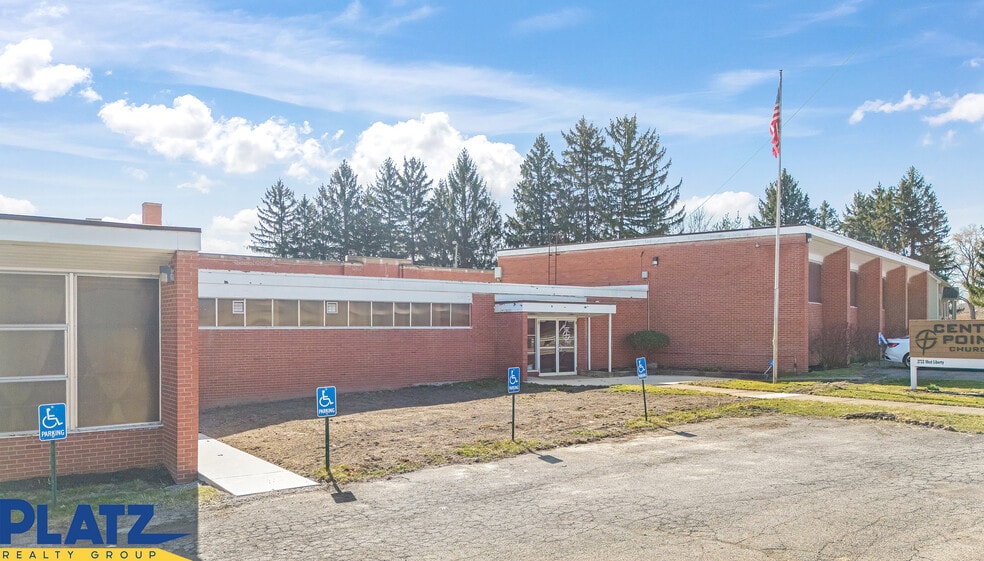 2722 W Liberty St, Girard, OH for lease - Building Photo - Image 2 of 17