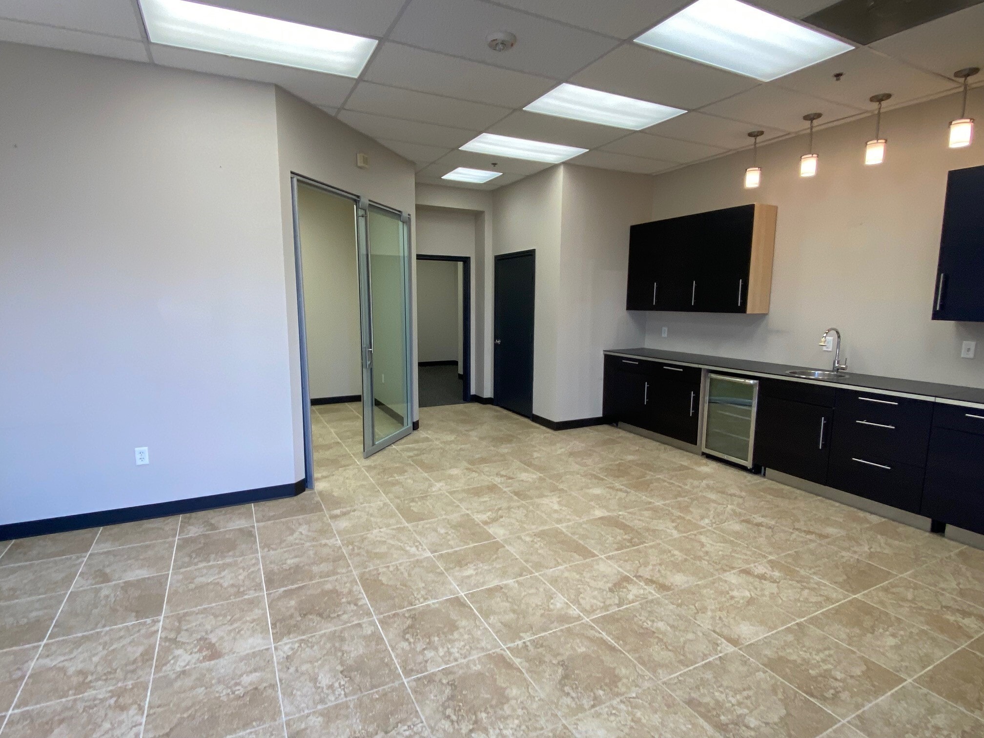 15320 Tx-105, Montgomery, TX for lease Interior Photo- Image 1 of 2
