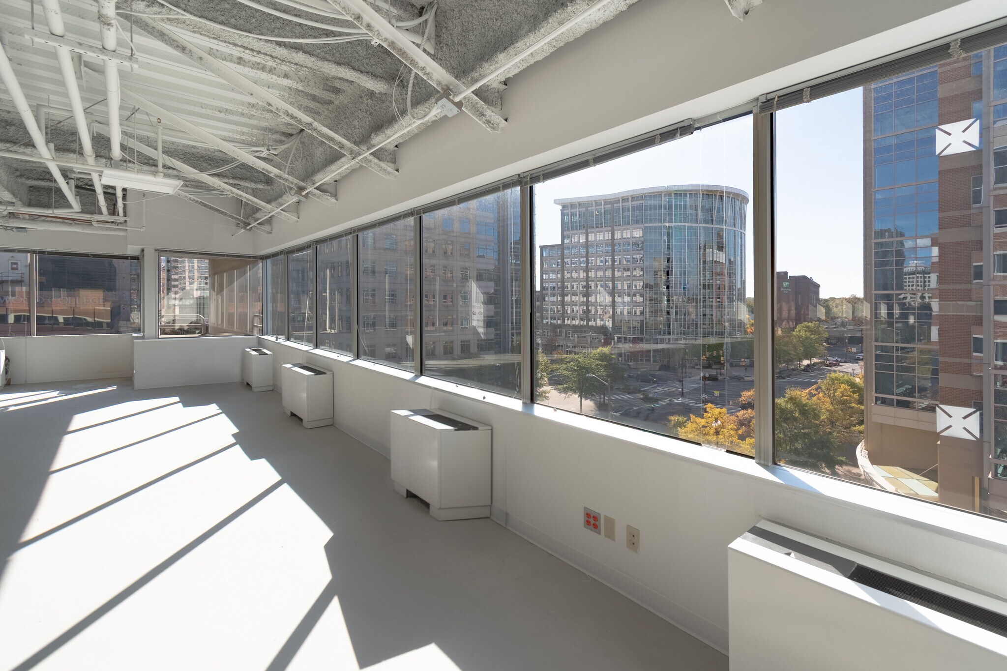 4401 N Fairfax Dr, Arlington, VA for lease Interior Photo- Image 1 of 4