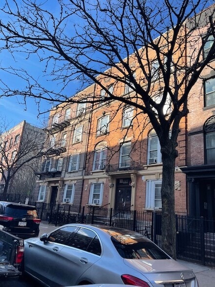 689-693 Beck St, Bronx, NY for sale - Building Photo - Image 2 of 9