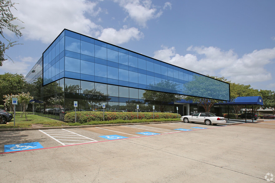 1045 Gemini St, Houston, TX for lease - Building Photo - Image 3 of 3