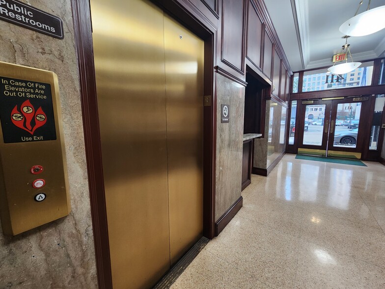 411 Fannin St, Houston, TX for lease - Interior Photo - Image 3 of 13