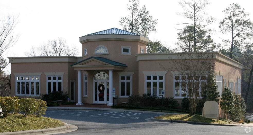 1525 E Franklin St, Chapel Hill, NC for lease - Building Photo - Image 2 of 8