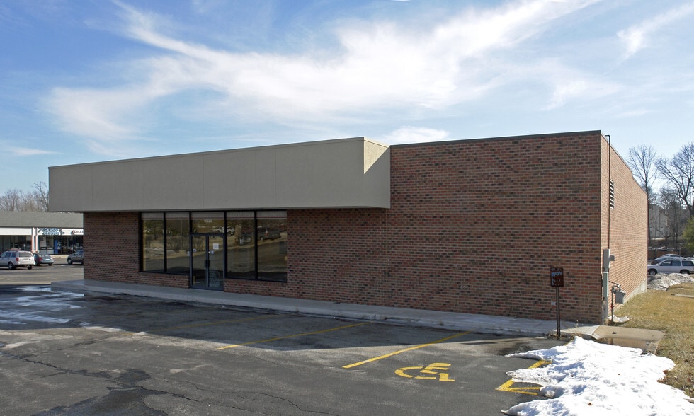 15420 Manchester Rd, Ellisville, MO for lease - Primary Photo - Image 2 of 6