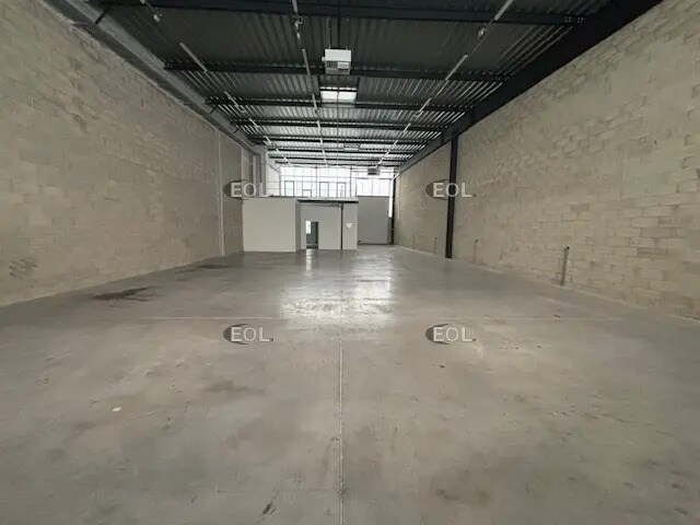 Location Local d'activités 436 m² - Photo 1