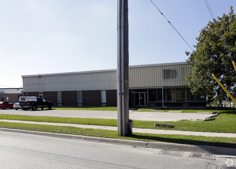 4 Patterson Rd, Barrie, ON for lease - Building Photo - Image 2 of 3
