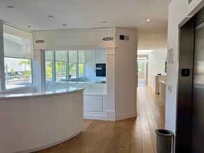 4250 Wilshire Blvd, Los Angeles, CA for lease Interior Photo- Image 2 of 11