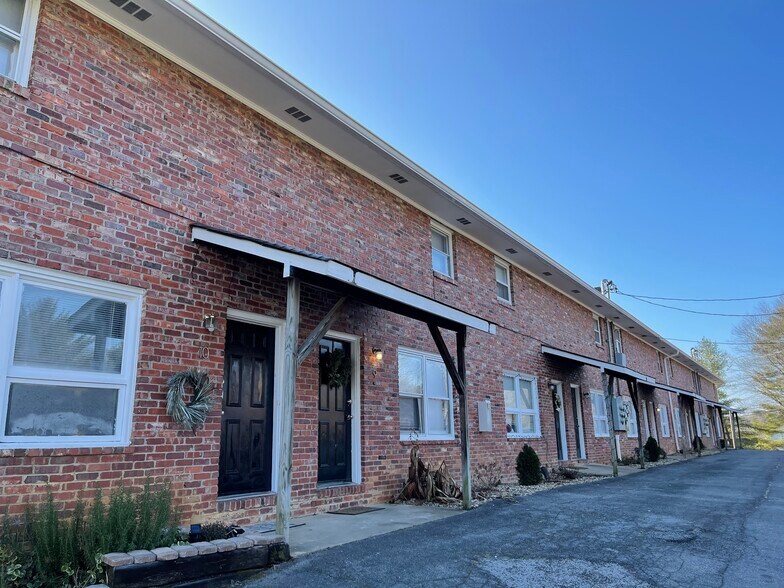 3500 Timberlake Rd, Johnson City, TN 37601