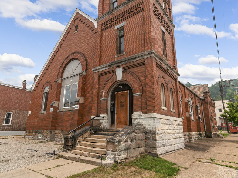 200 Lincoln Ave, Pittsburgh, PA for lease - Building Photo - Image 1 of 33