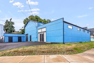 5816 SE Foster Rd, Portland OR - Warehouse