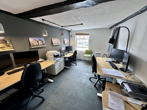 109 High St, Thame for lease Interior Photo- Image 1 of 4