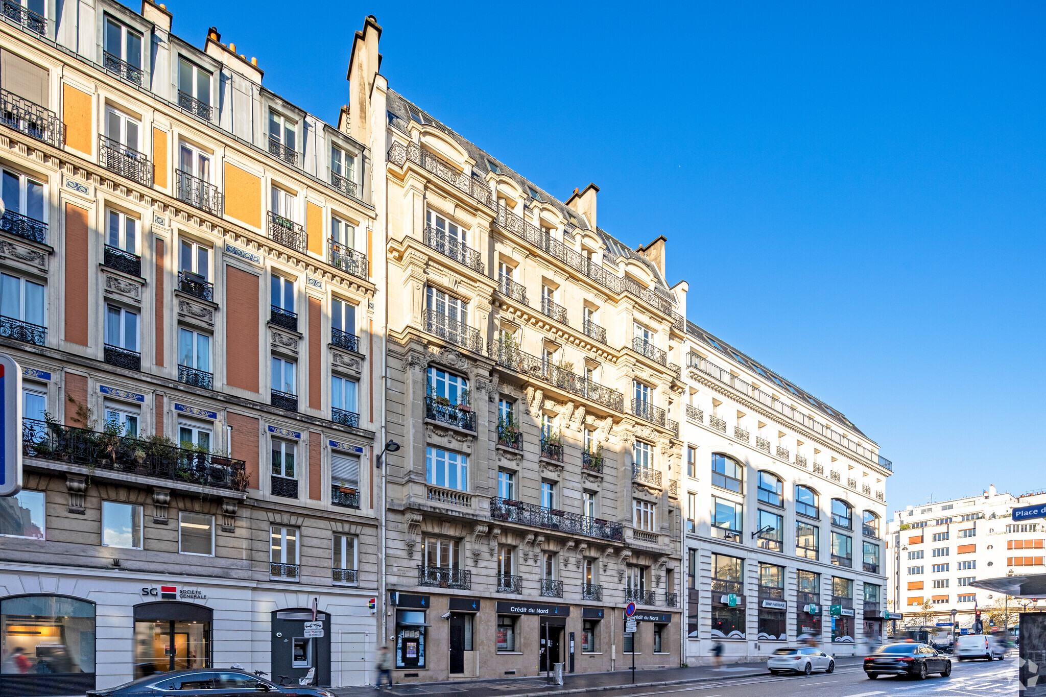 104 Rue D'Amsterdam, Paris for lease Primary Photo- Image 1 of 3