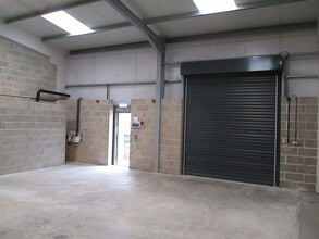 Thorncliffe Rd, Bradford for lease Interior Photo- Image 1 of 2