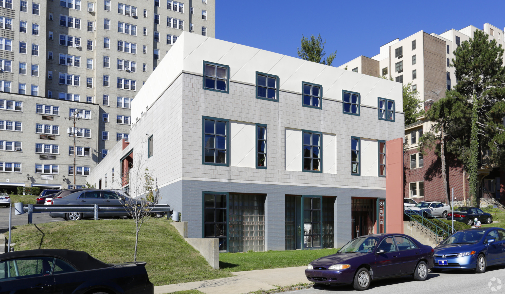 357 N Craig St, Pittsburgh, PA for lease Building Photo- Image 1 of 10