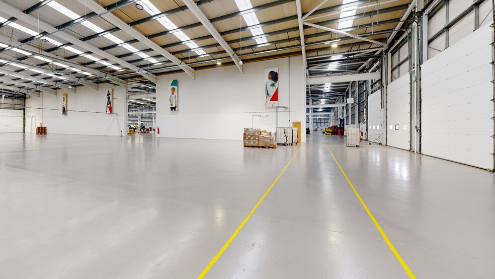 Headway Rd, Wolverhampton for lease - Matterport 3D Scan - Image 2 of 26