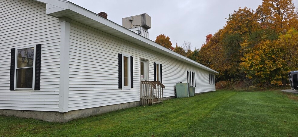 12 Water St, Newport, ME for sale - Building Photo - Image 3 of 7