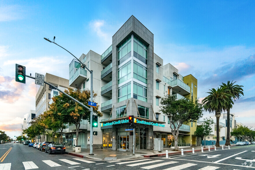 525 Santa Monica Blvd, Santa Monica, CA for lease - Building Photo - Image 1 of 13