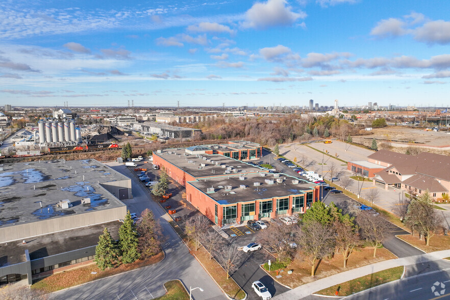 2800 John St, Markham, ON for lease - Building Photo - Image 3 of 4