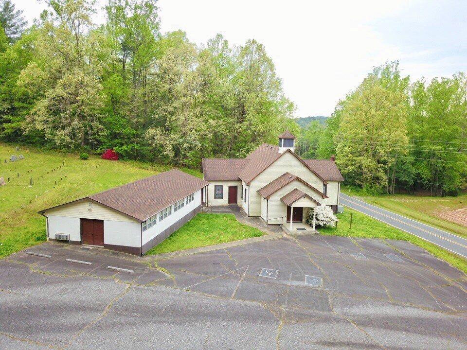 4713 Warlick Chapel Rd, Connellys Springs, NC 28612