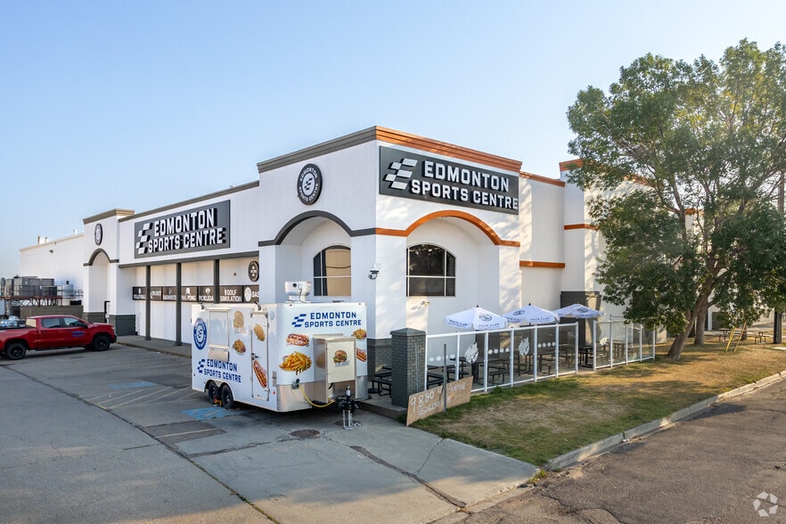 9880 47th Ave NW, Edmonton, AB for sale - Primary Photo - Image 1 of 1