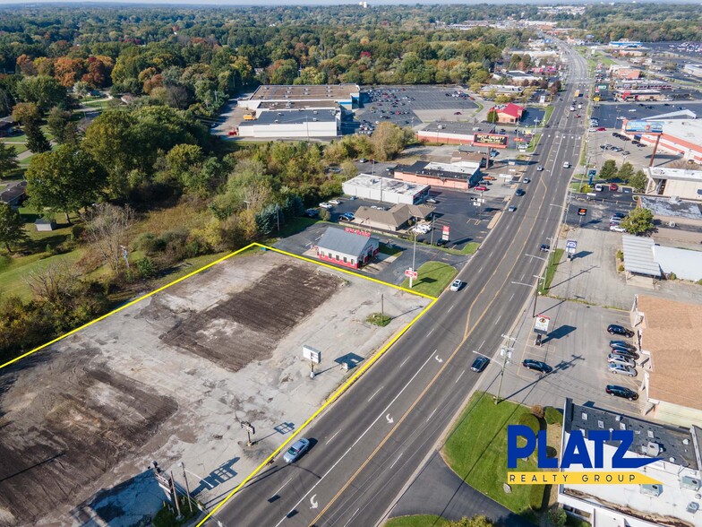 5972-5976 Youngstown Warren Rd, Niles, OH for lease - Building Photo - Image 1 of 7