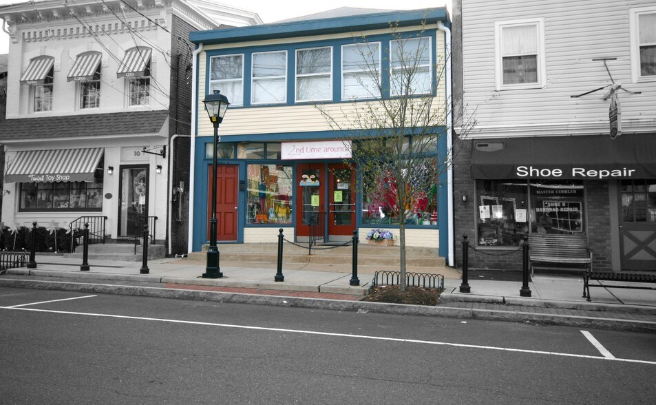 12 N Main St, Pennington, NJ, 08534 Storefront Retail/Residential