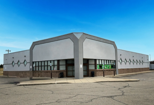 5014 Clio Rd, Flint, MI for lease Building Photo- Image 1 of 11