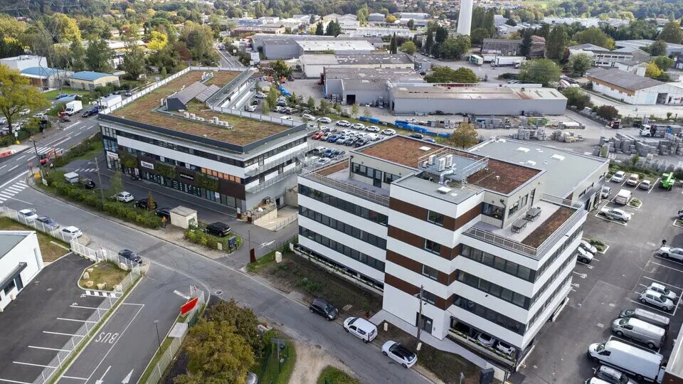 Office in Artigues-près-Bordeaux for sale - Building Photo - Image 3 of 8