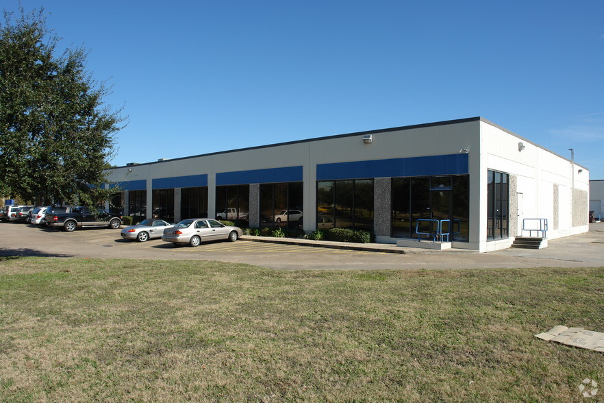 4035 Willowbend Blvd, Houston, TX for lease - Building Photo - Image 3 of 9