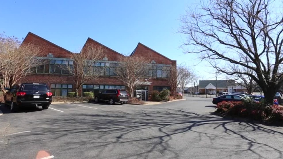 701 Kenmore Ave, Fredericksburg, VA for lease - Commercial Listing Video - Image 2 of 13