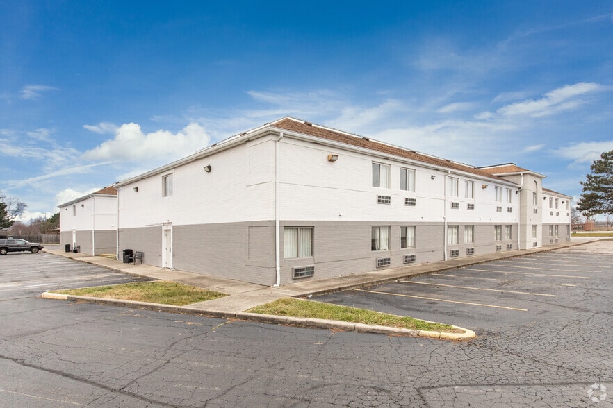 616 N Broad St, Fairborn, OH for sale - Building Photo - Image 3 of 3