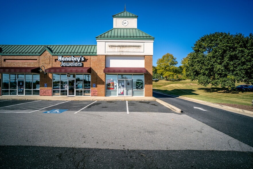 1028 Richmond Ave, Staunton, VA for lease - Building Photo - Image 3 of 26