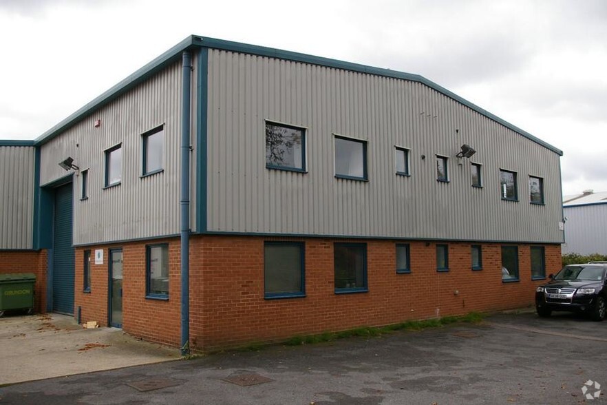 Station Yard, Thame for lease - Building Photo - Image 2 of 10