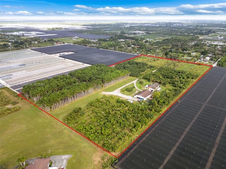 22100 SW 194th Ave, Miami, FL for sale - Primary Photo - Image 1 of 12