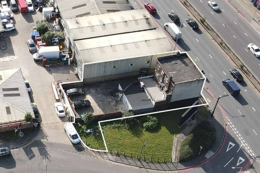 934 North Circular Rd, London for sale - Building Photo - Image 1 of 2