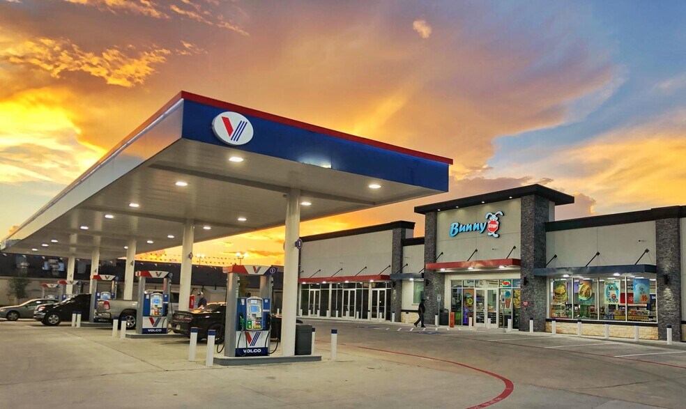 7015 Spencer Hwy, Pasadena, TX for sale - Building Photo - Image 1 of 1