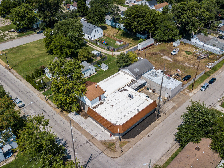 670 E Franklin St, Evansville, IN for sale - Aerial - Image 1 of 8