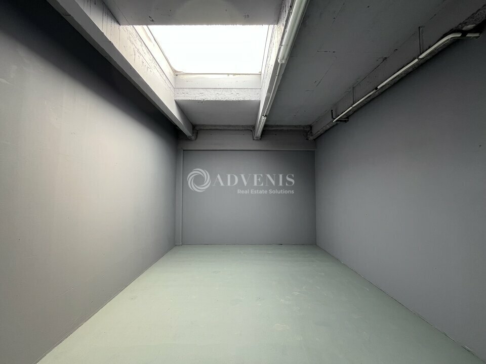 Flex in Trappes for lease Interior Photo- Image 1 of 7