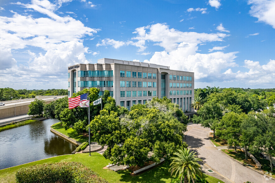 12800 University Dr, Fort Myers, FL for lease - Building Photo - Image 3 of 13