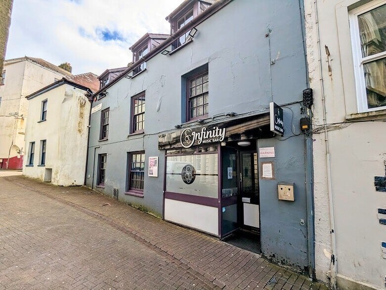 17 Guildhall Sq, Carmarthen for sale - Building Photo - Image 1 of 1