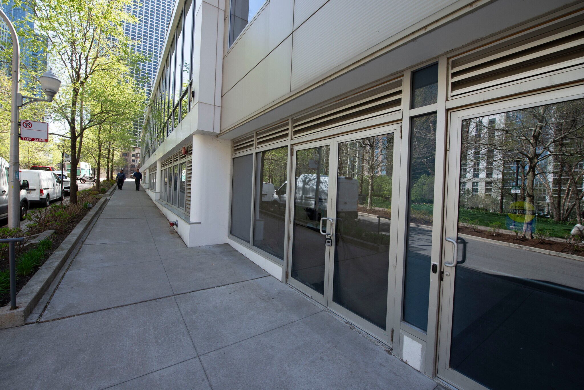 333 E Benton Pl, Chicago, IL for lease Building Photo- Image 1 of 2