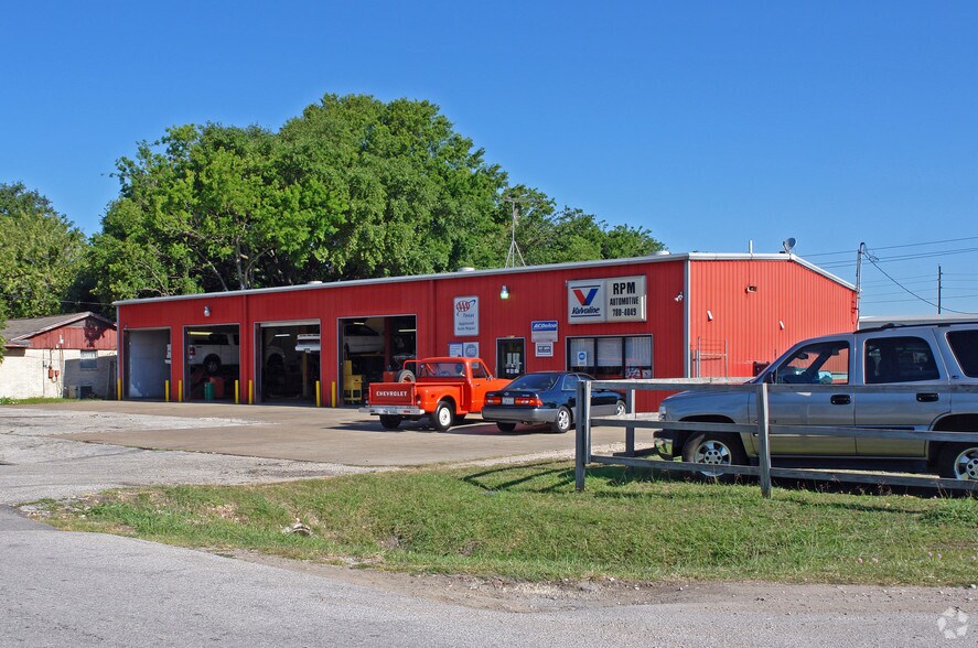 8614 Beverly Hill Ln, Houston, TX for sale - Primary Photo - Image 1 of 2