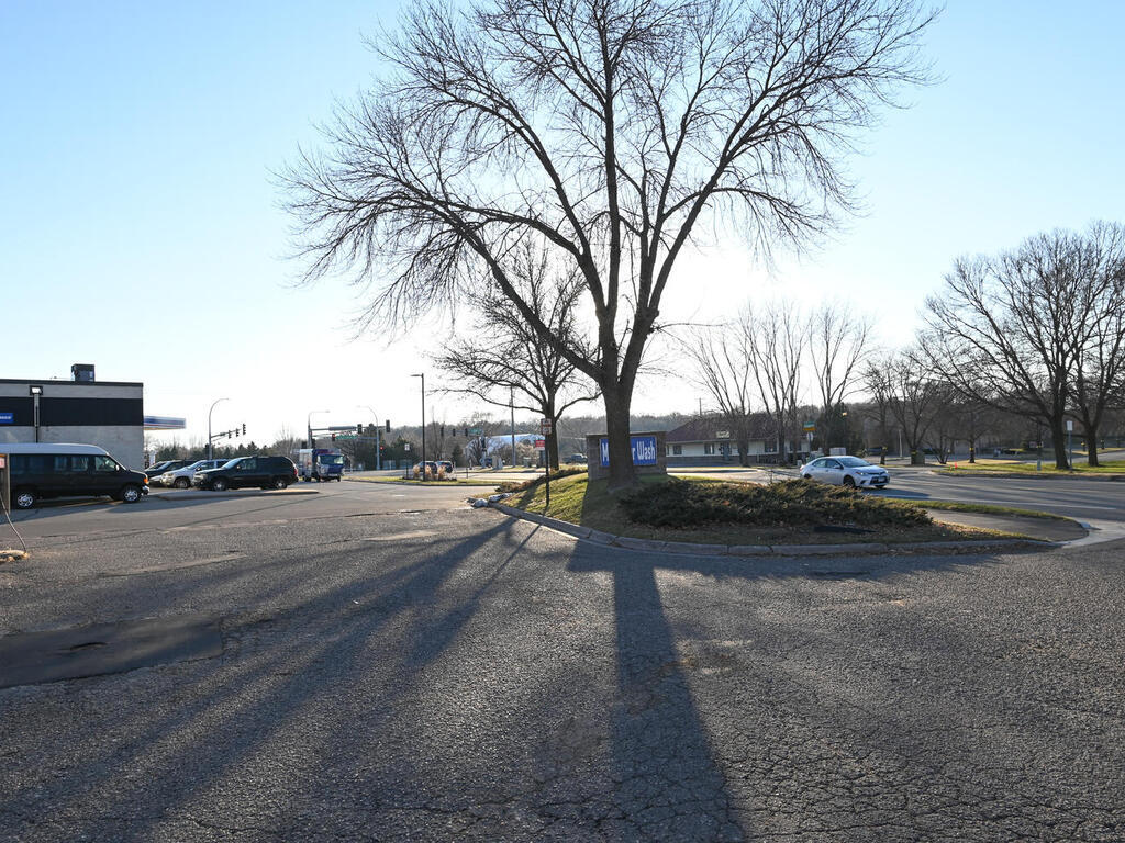 3380 Coachman Rd, Eagan, MN 55121 Specialty for Sale