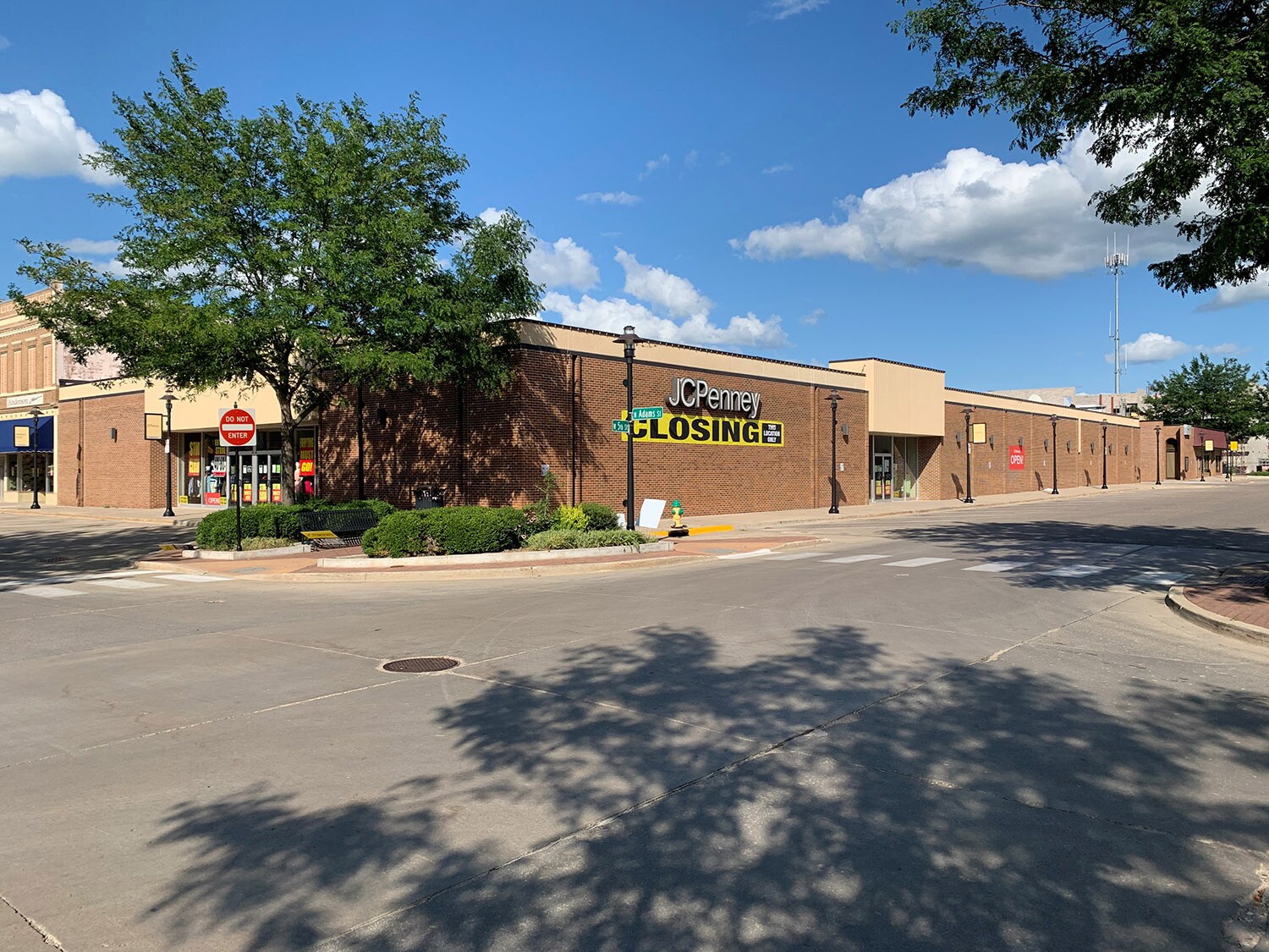 504 N Adams St, Carroll, IA for sale Building Photo- Image 1 of 1