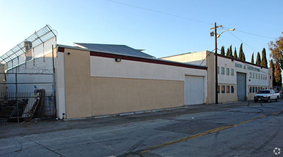 7111 McKinley Ave, Los Angeles, CA for lease - Building Photo - Image 3 of 9