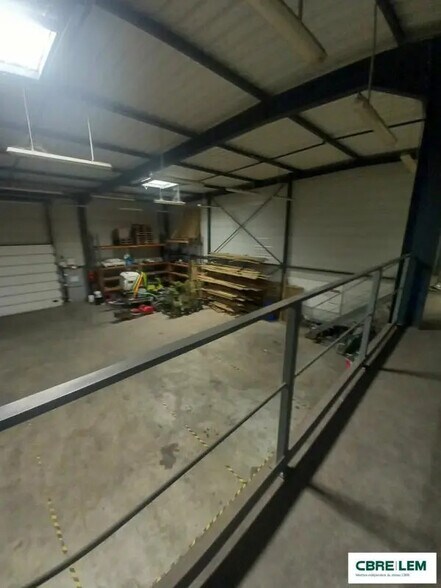 Flex in Ifs for lease - Interior Photo - Image 2 of 5