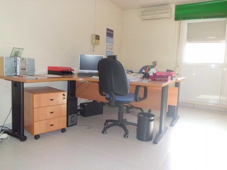 Office in El Ejido, Almería for sale - Building Photo - Image 3 of 10