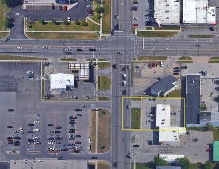 103-107 S Center Rd, Saginaw, MI for lease - Building Photo - Image 2 of 4